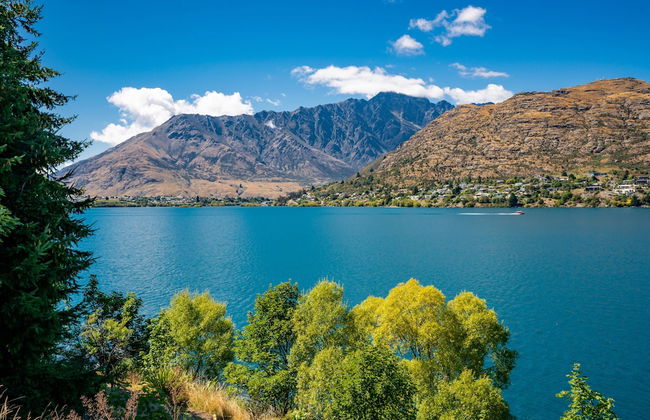 LAKE FRONT 3-BEDROOM APARTMENT WITH LAKE ACCESS - Foto 29