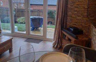 Silverstone White House - Photo 16