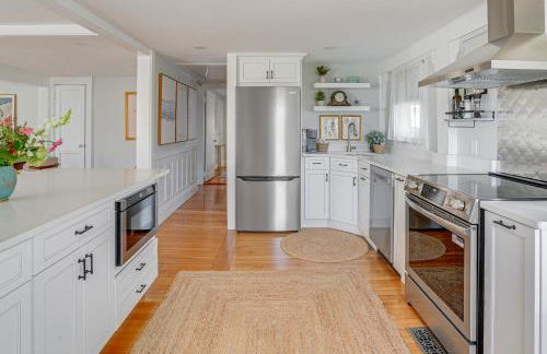 Escape to Cape Ann | Steps to Beach and Pier! - Foto 3