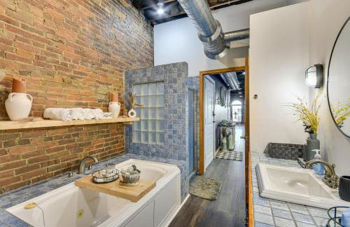 Jacuzzi Tub and Full Kitchen Dowtown Hannibal Loft - Foto 19