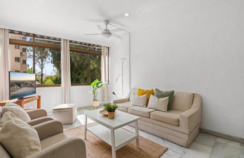 Comfy apt near the Beach by Costarentals - MAL02 - Photo 1