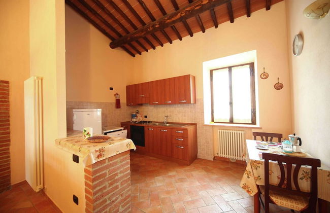 Lovely Farmhouse in Asciano With Swimming Pool - Foto 29