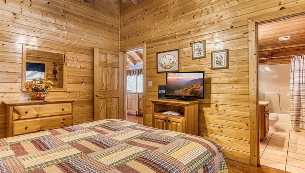 Ern859 - Absolute Paradise - Great Location! Close To All The Action! 2 Bedroom Cabin by RedAwning - Foto 4, Habitación