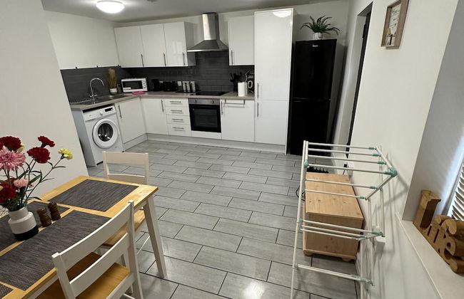 Apartment - Sleeps 2 - Parking - Wifi - Foto 6