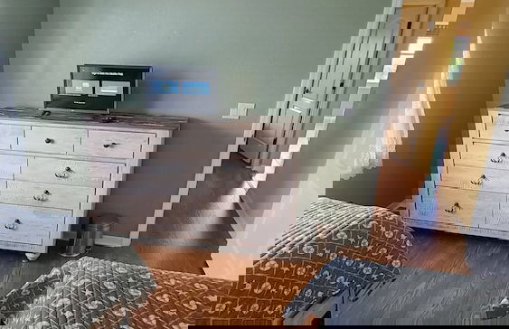 Broadmoor House 3BR 2BA w Heated Pool Sleeps 6 - Foto 27