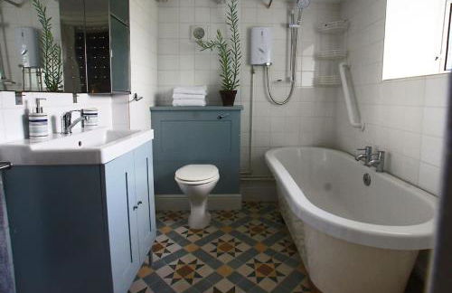 Cozy cottage overlooking fields, Upwell - Foto 9