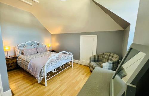 4-Bedroom House 5 mins to Beach & Parking - Foto 47