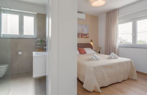 Neue und hundefreundliche Villa mit Panorama-Meerblick, Privatpool, Grillbereich, Babybett, Waschmaschine - Foto 25