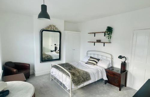 Newly Refurbished City Centre House With Parking - Foto 3