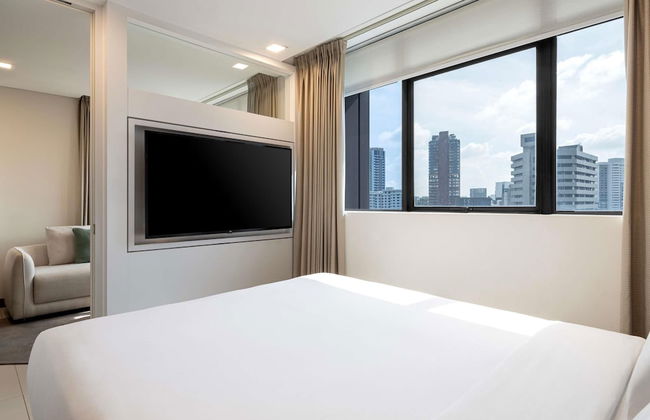 Novotel Living Singapore Orchard - Photo 21