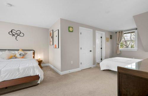 Spacious-5 Beds! 3 Mi to Mohegan - Foto 26