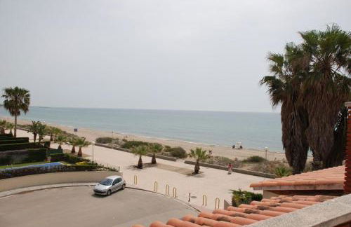 Casa unifamiliar en primera linea de mar - Foto 15