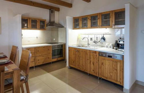 4 Bedroom Beautiful Home In Mravinci - Photo 6