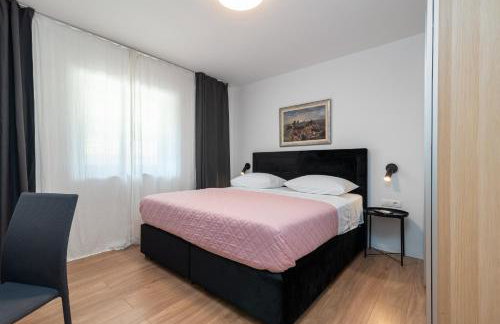 Maca Apartments & Suites with Heated pool near beach 50m - Foto 62