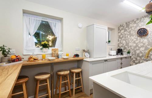 Scenery Hill Hideaways The Coach House Charming Retreat with Jacuzzi and BBQ Hut Near the Lake District - Foto 10