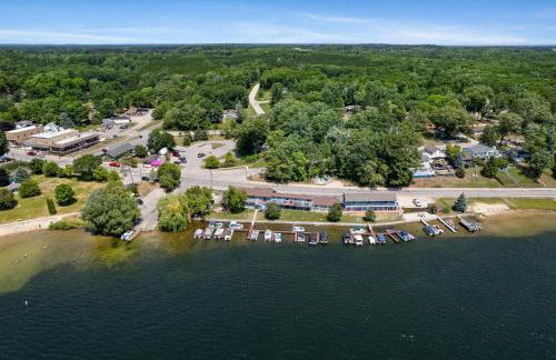 Fife Lake Lodge - Double Queen Room with Lake Access - Foto 42