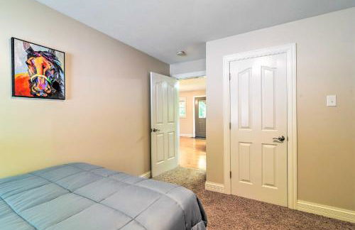 Secluded Brownsville Cabin with Deck and Fire Pit - Foto 18