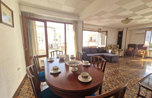 Large Family Flat with Lift - Perfect for Long-Term Stays - Foto 1