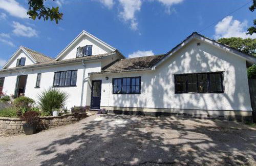 2 Bed Cottage - Sleeps 4 - Garden, Pets, Wifi - Foto 4