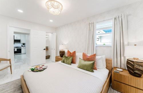 Palms Oasis with Salt Pool Movies Firepit Golf - Photo 30