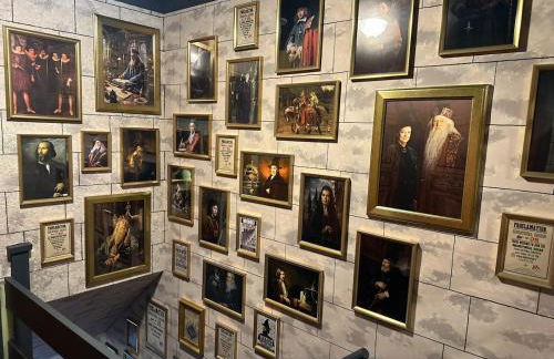 Quidditch Quarters Themed Property - Foto 17