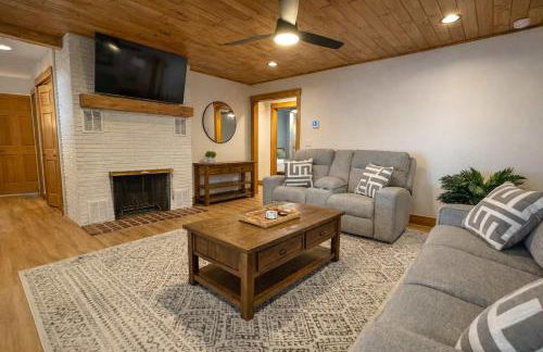 Moss Lake Lookout: PET FRIENDLY - Photo 14