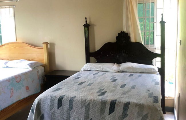 Holiday House Second floor Ste - Photo 42