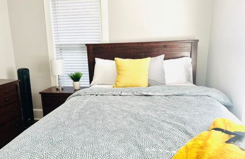 Spacious 6BR Home - Near Top Attractions - Photo 8