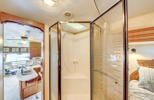 Family Fun on Ruby Creek Cusick Hideaway with Dock - Foto 21