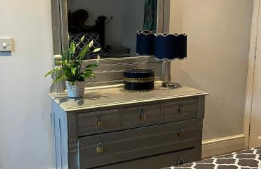 Hampton Court Grand Snug Sleeps 6 - Palace walk - Foto 16
