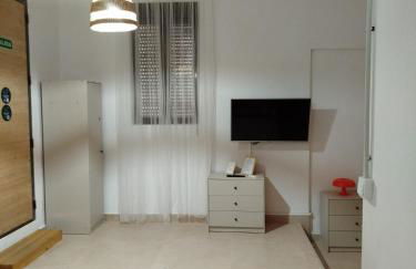 Soho Boho Apartments - with sunny rooftop terrace and fiber optic internet - Photo 50