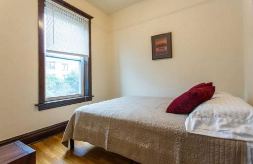 Wrigley Oasis! Steps from the Field! - 3BD 1BA - Foto 16