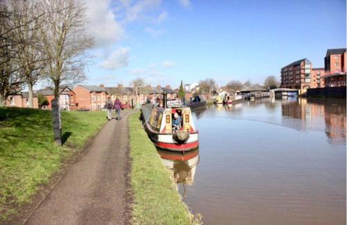 City Centre Chester Waterways Apartment - Photo 38