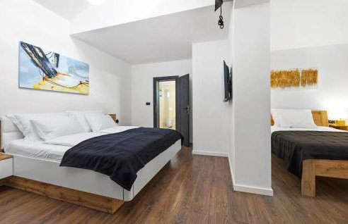 4 Bedroom Lovely Home In Labin - Photo 32