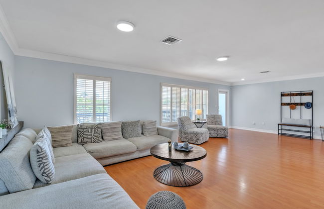 Luxury Escape: Pool, Hot Tub, Gym And More! 6 Bedroom Villa by RedAwning - Foto 20