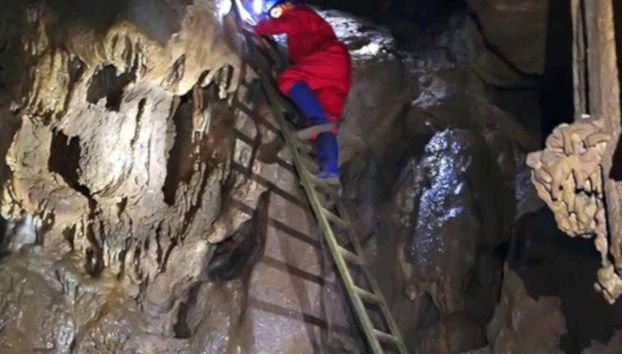 Nelle grotte di Udias