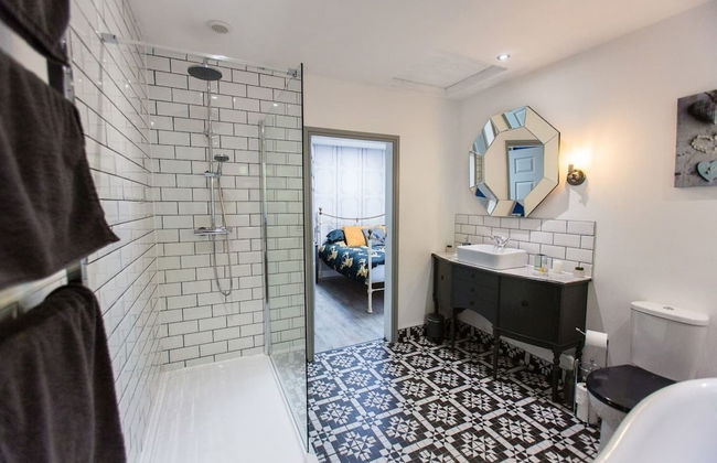 Oakley Country Retreat-1 Bed-garden-free Parking - Photo 31