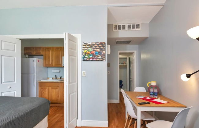 Gorgeous Spot in Hallandale Beach With Pool!! - Foto 17