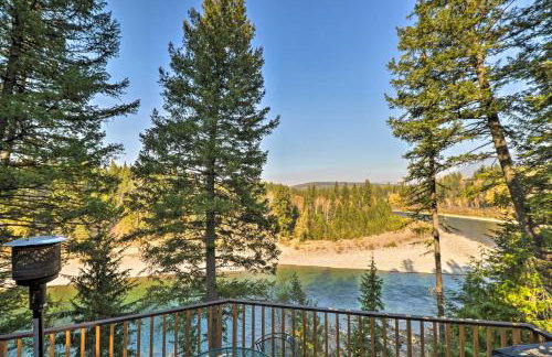 Riverfront Hungry Horse House with Large Deck! - Foto 38