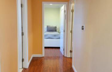3 bedroom apartment by the MrC Hotel and 5 minutes to Rodeo Drive WiFi TV Patio walk to restaurants - Foto 14