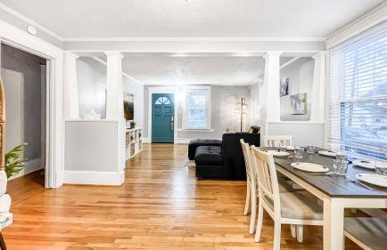 Homey Lodge - Cozy home / Walk to Revolution Mill / Near Downtown / Perfect for groups and family / Free parking - Foto 24