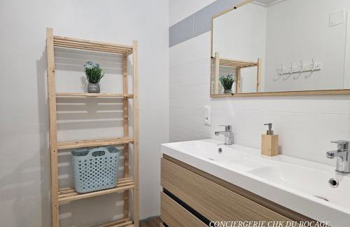 Le Relais 19 centre bourg T4 100m2 - 4min à Puy duFou - Foto 35