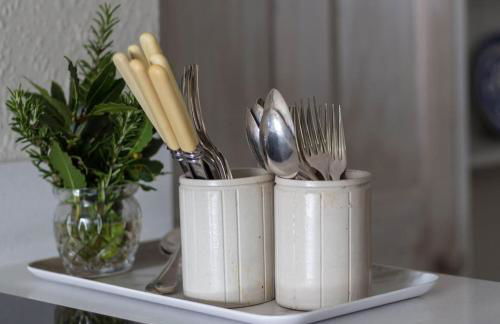 Sarah's - A townhouse apartment in Georgian Holt - Photo 20