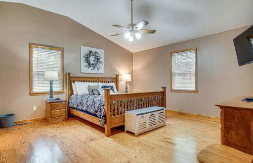 Spacious Home in Helen with Porch and Balcony! - Foto 17