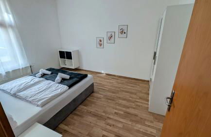 LeHaStays Buckau - NS15-02 I 2 Zimmer I voll ausgestattete Küche I Erdgeschoss I Balkon I Smart TV - Foto 8