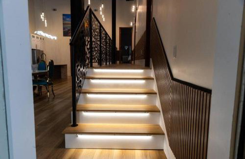 Luxury Downtown Home Near Lake Martin - Foto 13