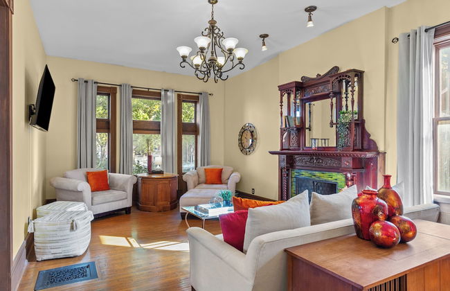 The Marquis Manor | JZ Vacation Rentals - Photo 1