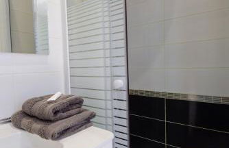 Studio Bleu - Parc Astérix - Mer de Sable - Villepinte - Aéroport CDG - Foto 10