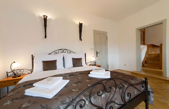 Vila Krumlov - Foto 53