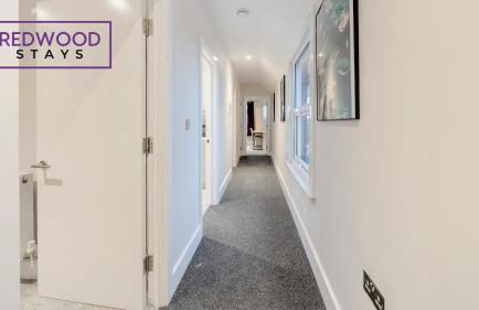 Everest Lodge Serviced Apartments for Contractors & Families, Free WiFi & Netflix By Redwood Stays - Foto 76